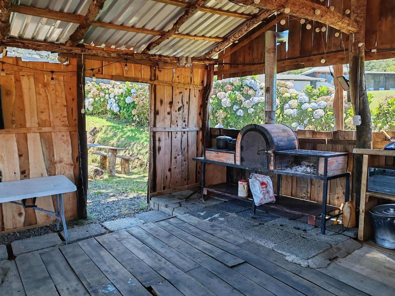 Chalets Vistas Del Poas 埃雷迪亚 外观 照片